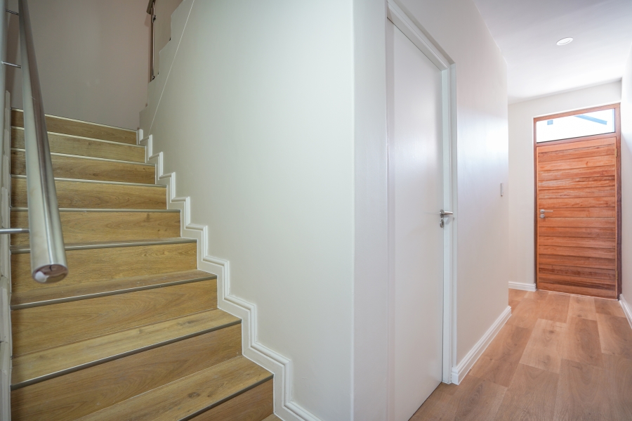 3 Bedroom Property for Sale in Sandown Western Cape